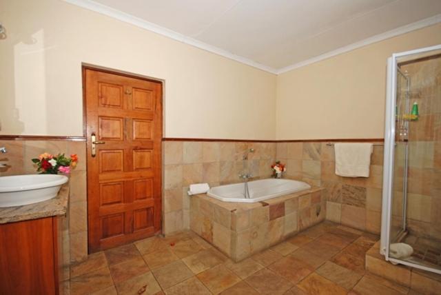 Hoopoe Haven Guest House Chartwell Ngoại thất bức ảnh